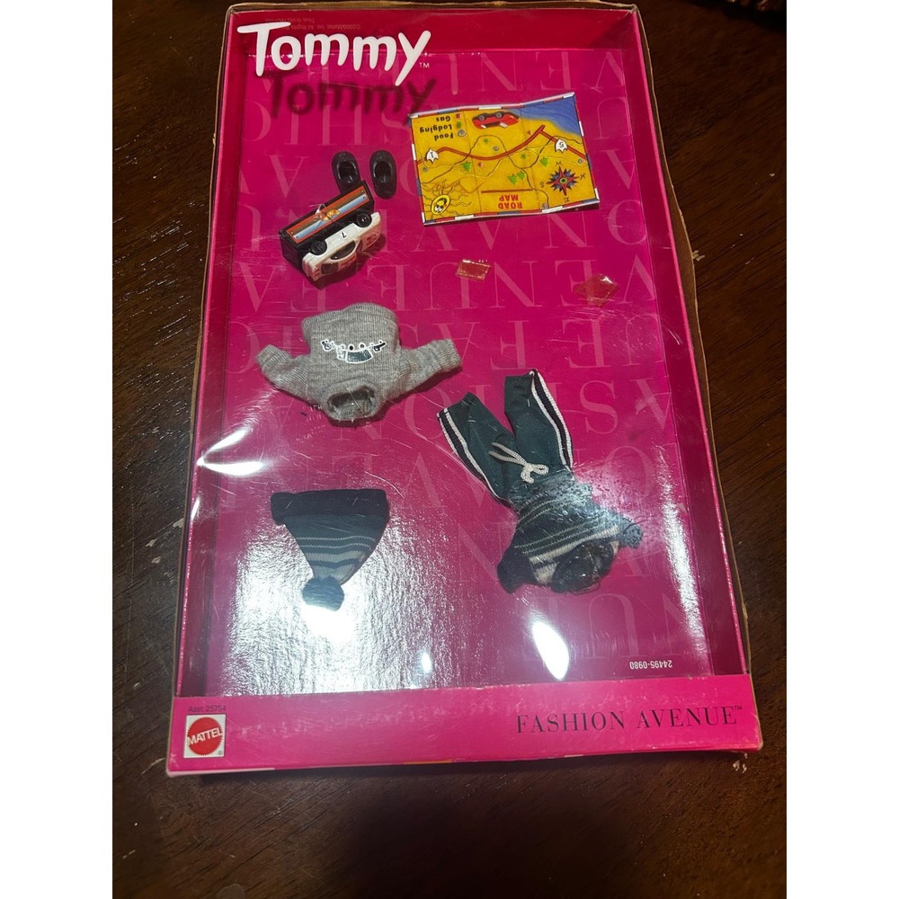 Vintage 2000 Mattel Barbie Fashion Avenue Tommy Styles Outfit Set 25754 NIB Wear